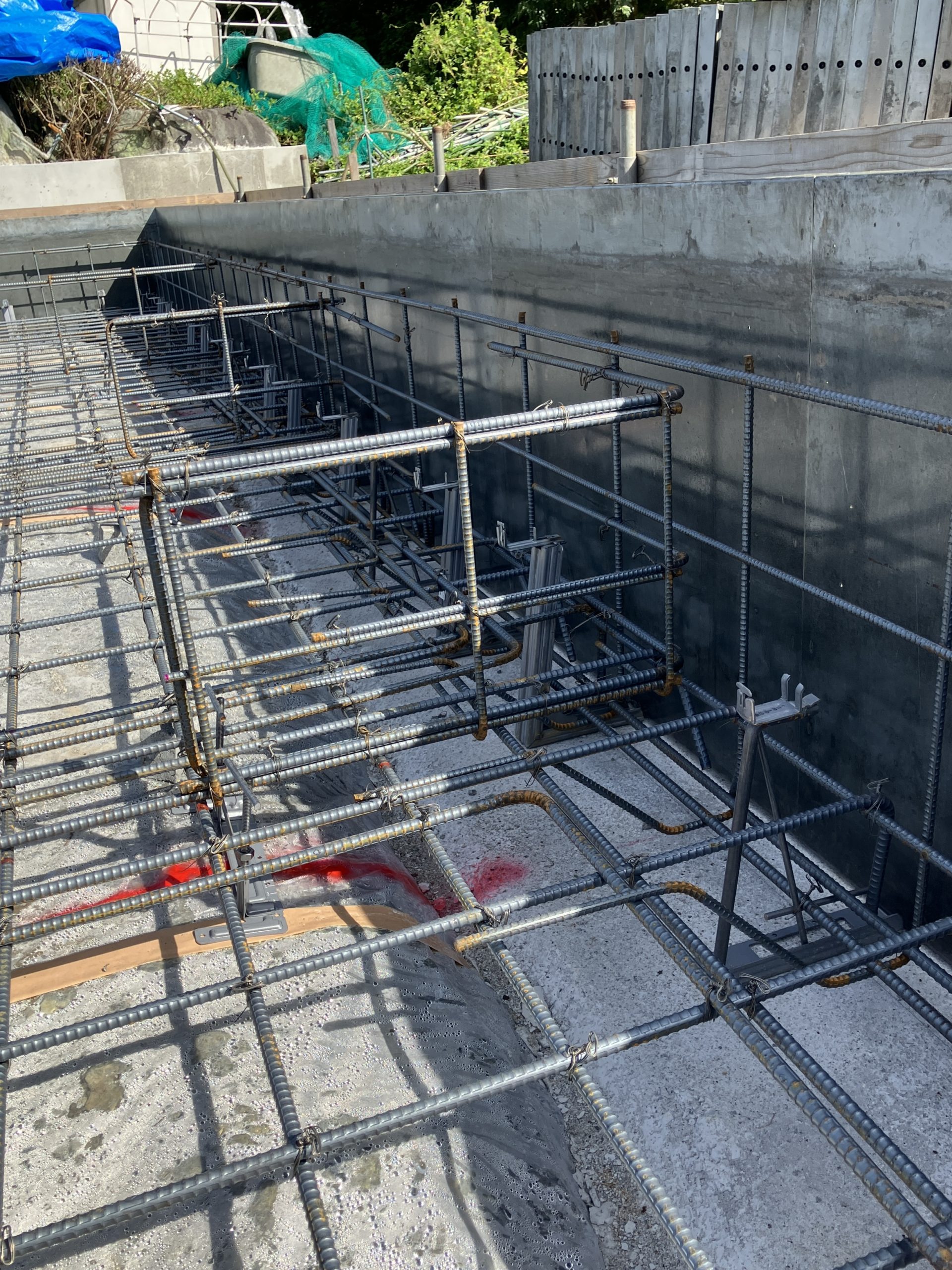 ベタ基礎一体打ちの鉄筋工事