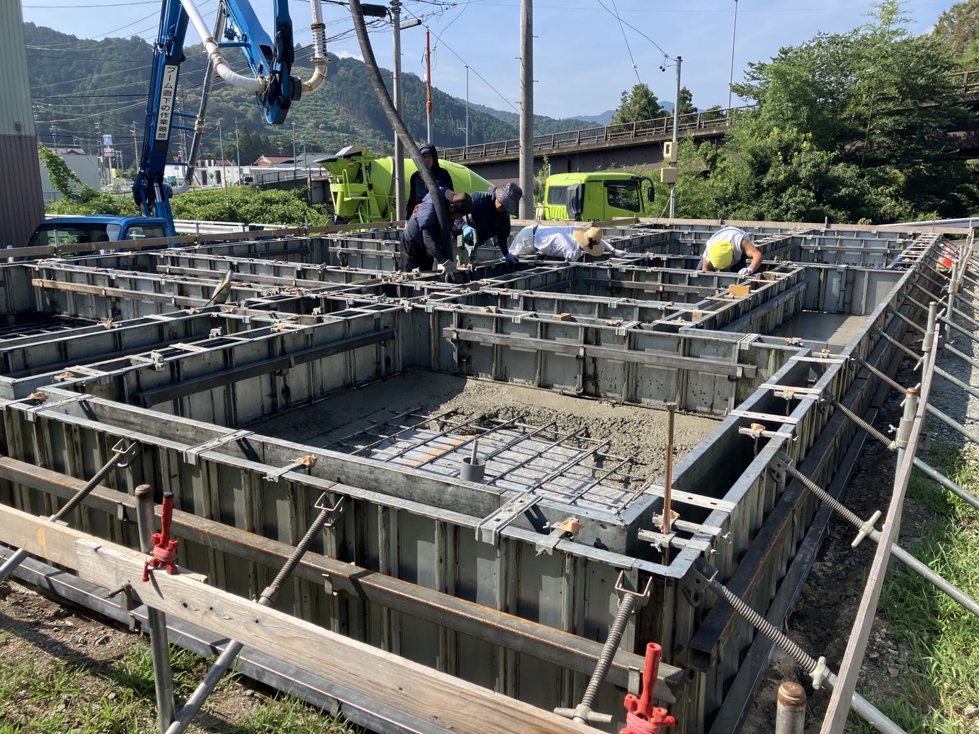 ベタ基礎一体打ち工事