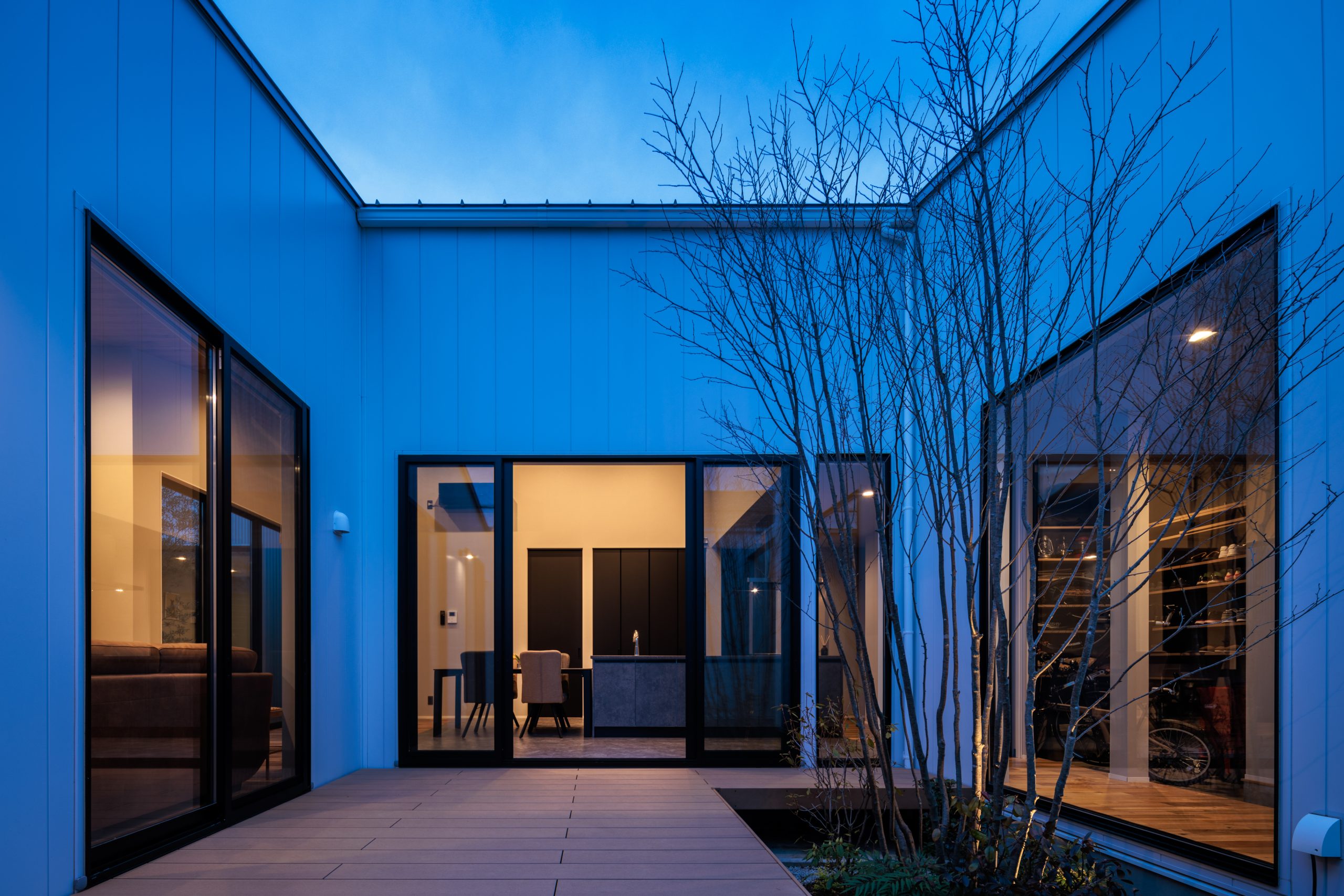 デッキのあるペットと暮らす家