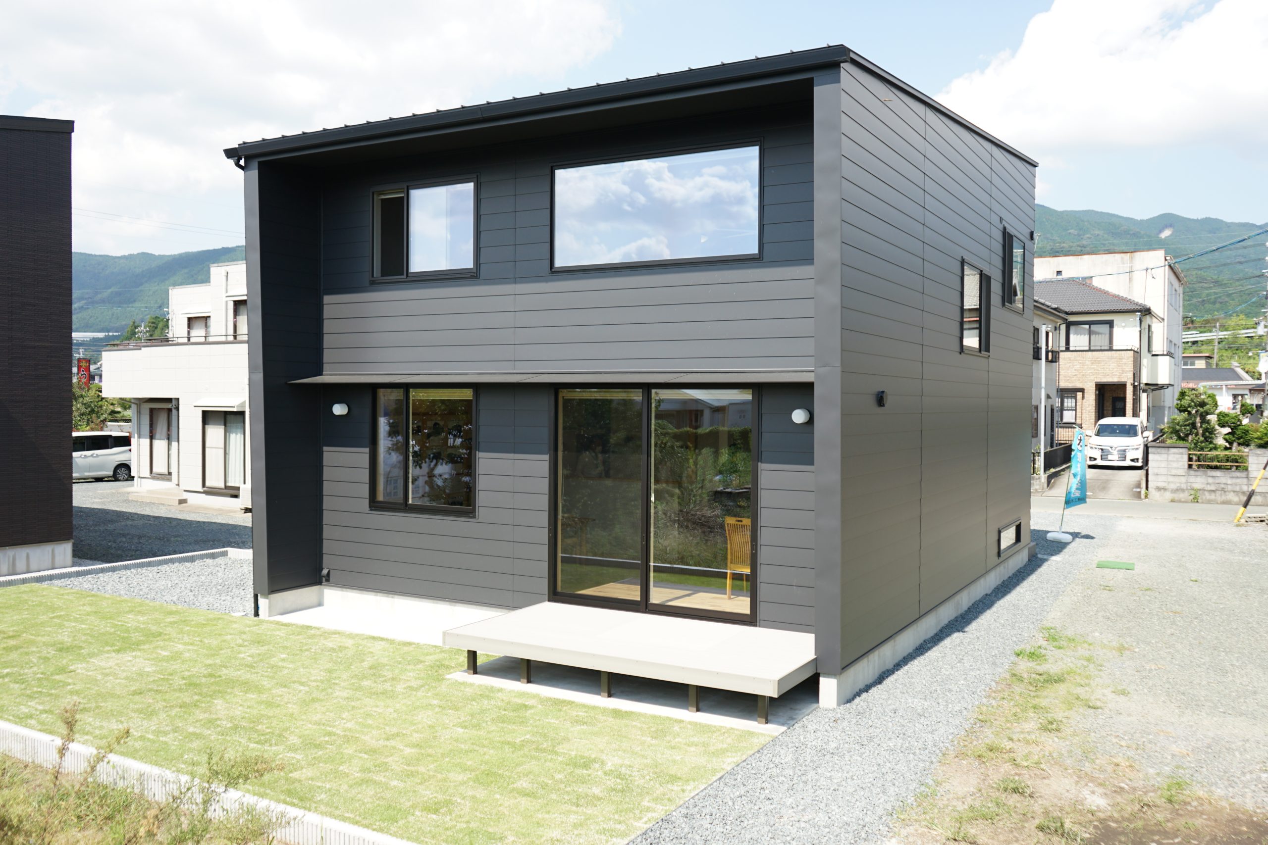 新城市の新築住宅の外観