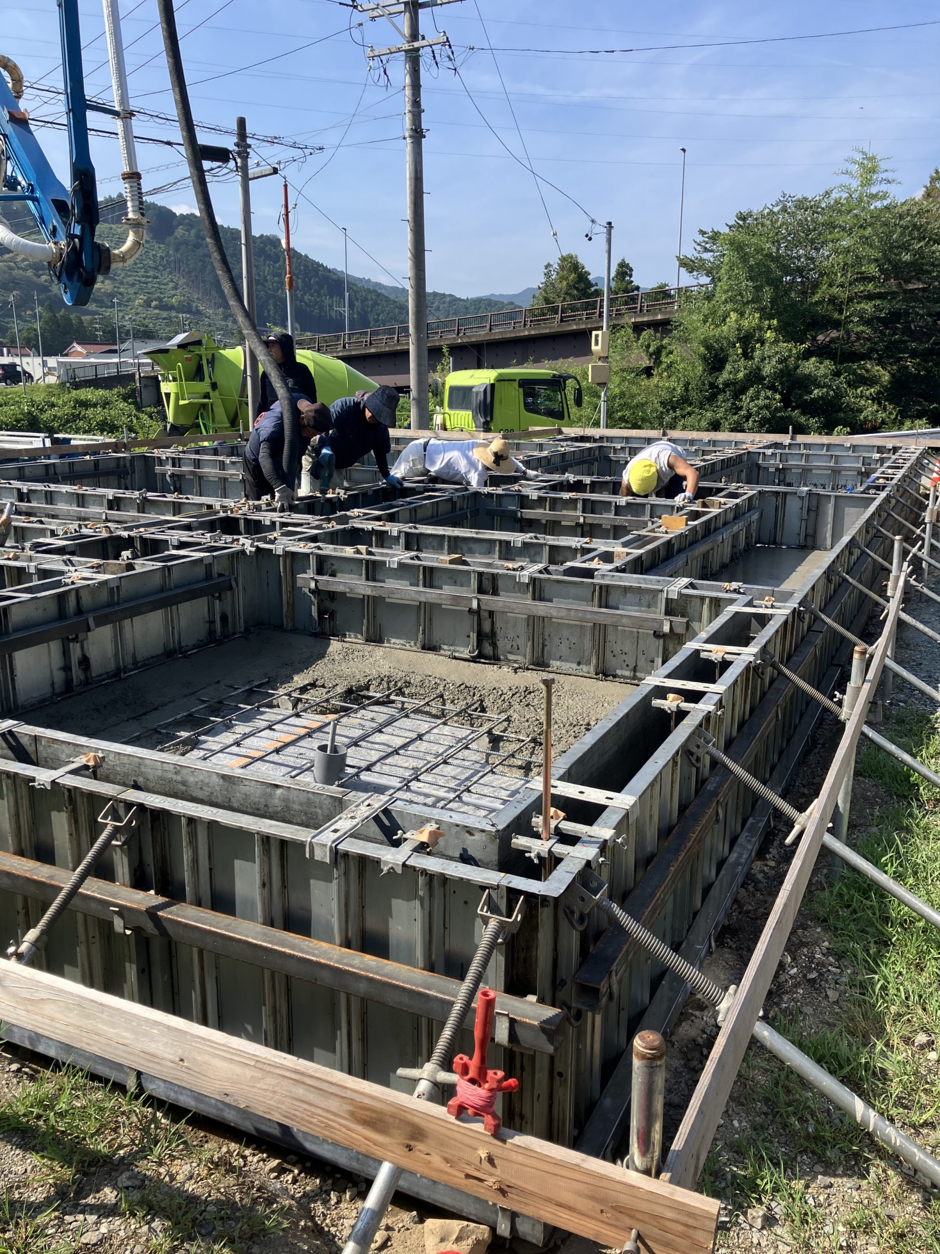 ベタ基礎一体打ち工法