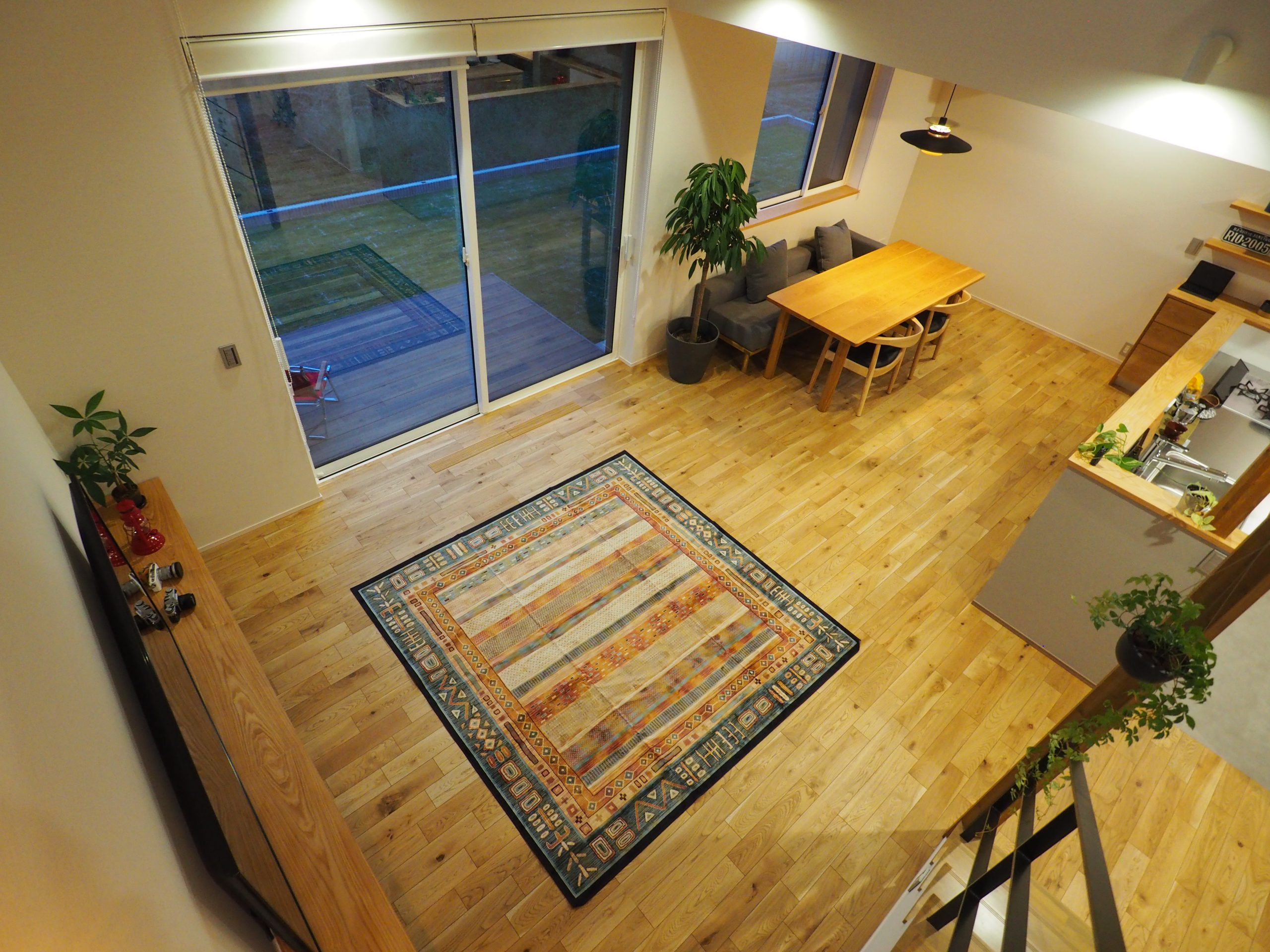 新城市の吹き抜けのある家